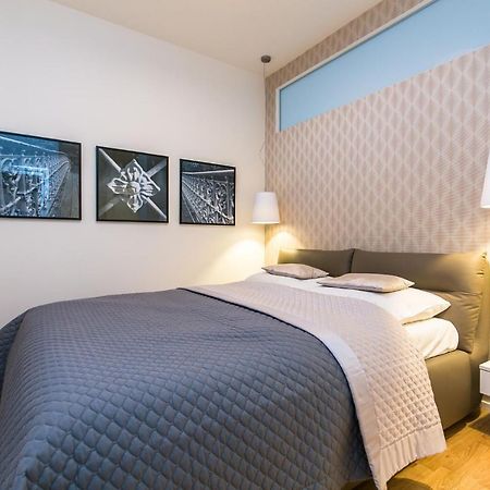 Top Location Old Town Brand New 2Bd Apartment Praga Esterno foto